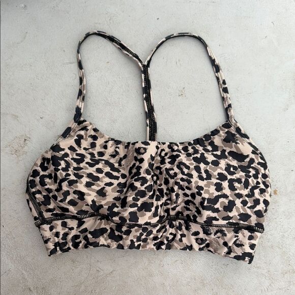 CHRLDR - Leopard Print Sports Bra - Padded - Size Medium Like New - Picture 1 of 3